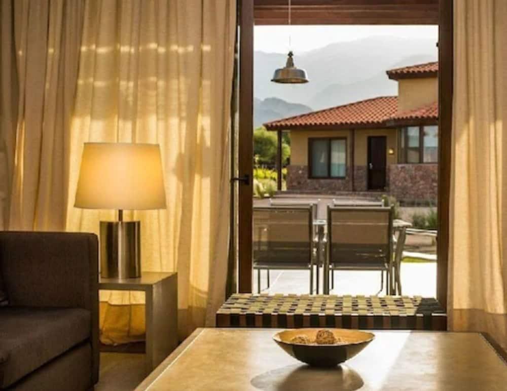 Grace Cafayate 호텔 외부 사진 Interior of a villa at Four Seasons Resort